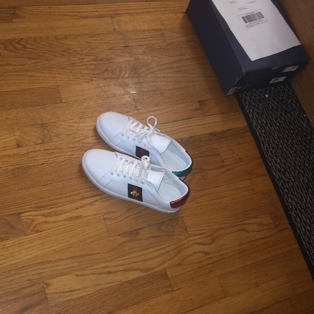 Men’s Gucci Ace Bee shoes